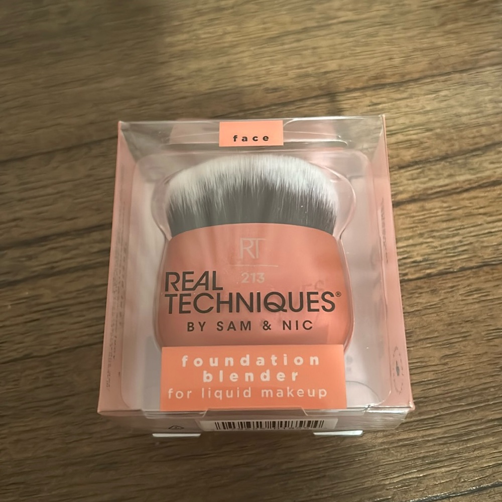 NWT real techniques foundation blender